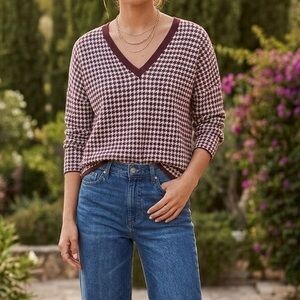 NWT-Ann Taylor Burgundy and Cream Houndstooth V-Neck Pullover